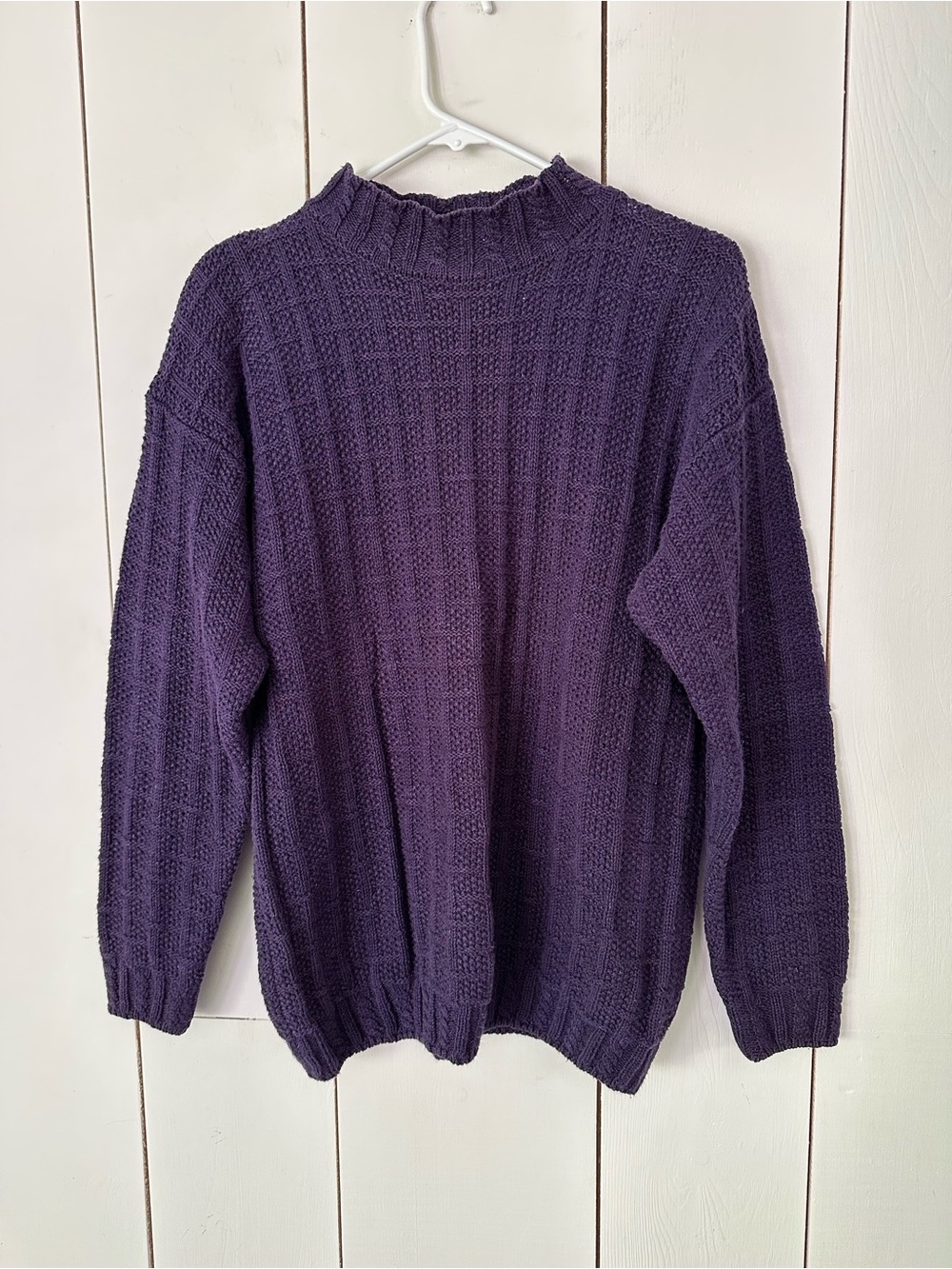 VTG Northern Isles Mock Neck Sweater Sz M Purple Hong Kong